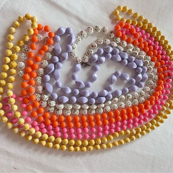 Vintage Plastic Bead Necklace Lot - Picture 4 of 7